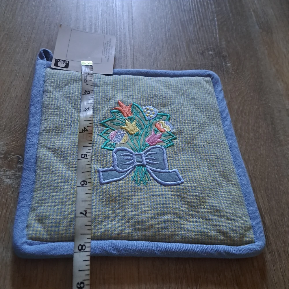 WB Woodbridge Designs Designer Kitchen Fashions Blue Floral Pot Holder NWT